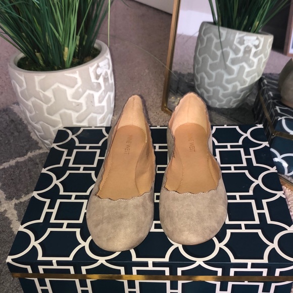 Nine West Tan flats - Picture 2 of 6